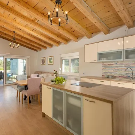 Villa Loni Trogir With Pool 55 M2 - 3 E-bike Free Use *