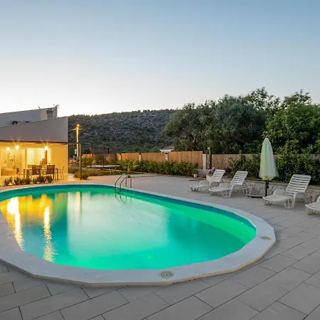 Loni Trogir With Pool 55 M2 - 3 E-bike Free Use Villa Marina
