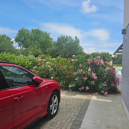 Loni Trogir With Pool 55 M2 - 3 E-bike Free Use * Marina